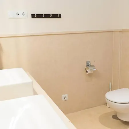 Andalucia Cypress Garden 2br, 2 Bath *